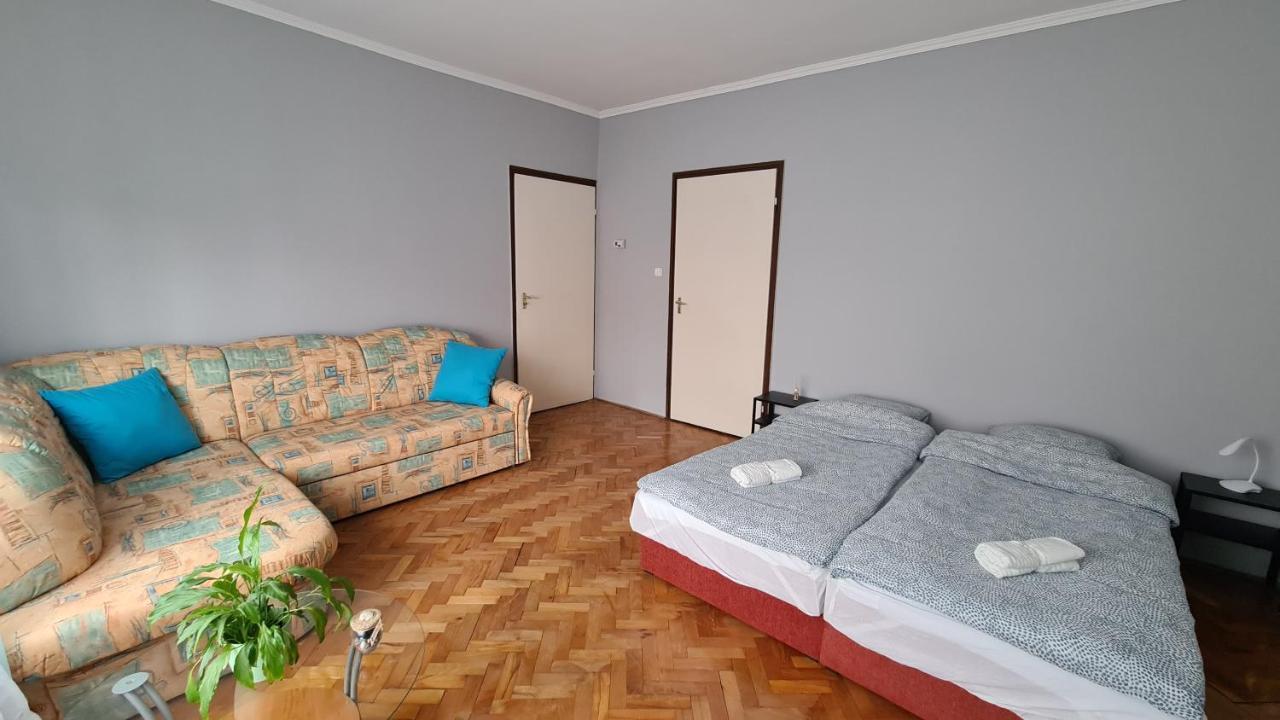 Vitorlas Apartman Sárvár Exterior foto